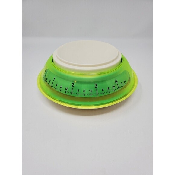 VINTAGE TUPPERWARE KITCHEN FOOD SCALE 4.5 LBS 2 KG #5066A-1 PORTION CONTROL - Picture 1 of 12